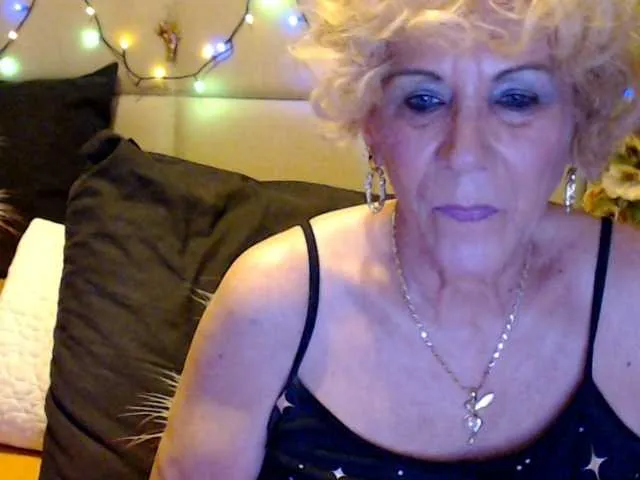 Live sex webcam photo for ANGELGRANNY #292090119
