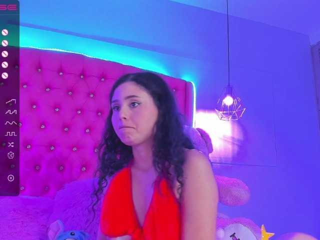 Live sex webcam photo for ANGELLCUTE1 #275599035