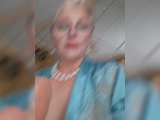 Live sex webcam photo for ANGELOK-12 #276050492