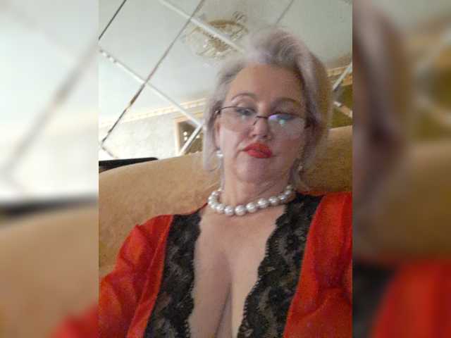 Live sex webcam photo for ANGELOK-12 #276221535