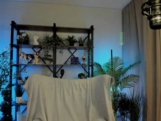 Live sex webcam photo for ANGELonDUTY #291373322