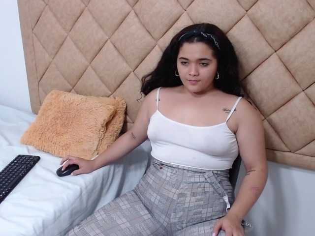 Live sex webcam photo for ANNIHELEIN #274669045