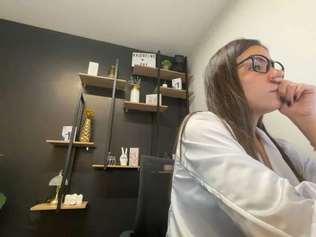 Live sex webcam photo for APRILHILL #290940294