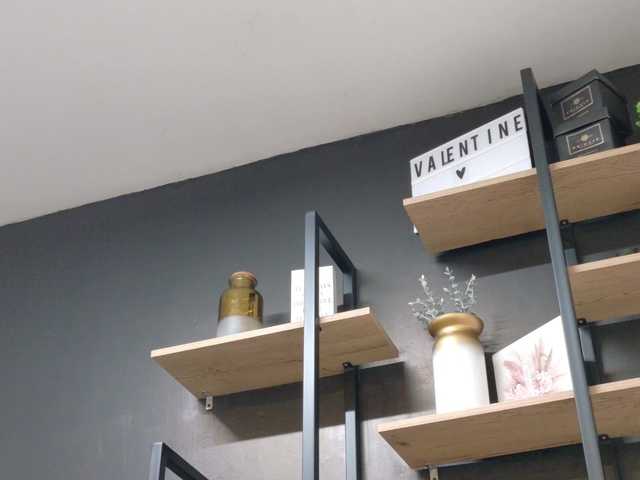 Live sex webcam photo for APRILHILL #291135349