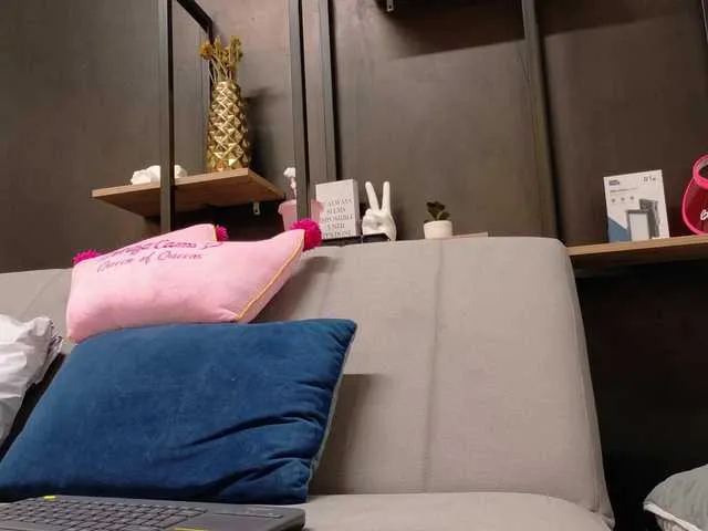 Live sex webcam photo for APRILHILL #292144747