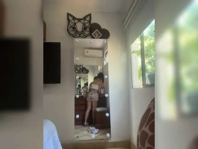 Live sex webcam photo for APRILHILL #292235486