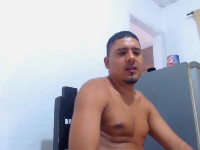 Live sex webcam photo for ARIOROS #278280769