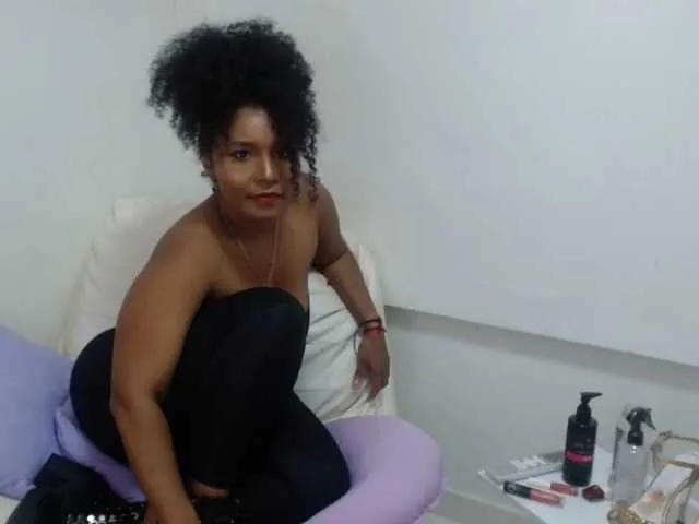 Live sex webcam photo for ARTEMISABROWN #274634398