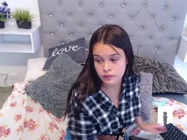 Live sex webcam photo for ASHLEYSTOOK #272270146