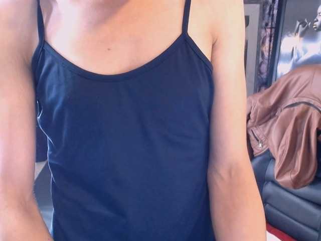 Live sex webcam photo for ASHLYANGELL #276962844