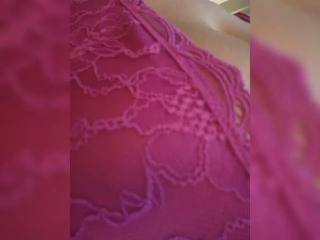 Live sex webcam photo for ASaraVIPboobs #276620374