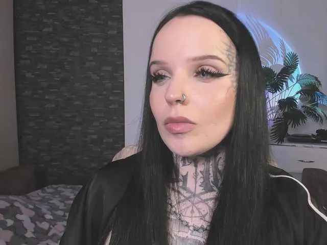 Live sex webcam photo for ATOMICKETCHUP #291773916