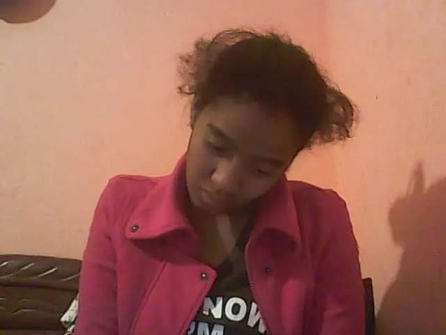 Live sex webcam photo for AXXIHOT #274415238