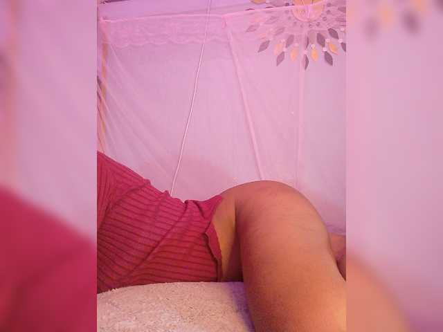 Live sex webcam photo for Aalia-1 #276120070