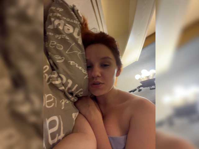 Live sex webcam photo for Aariella #273883403