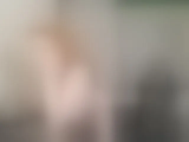 Live sex webcam photo for Aariella #293936158