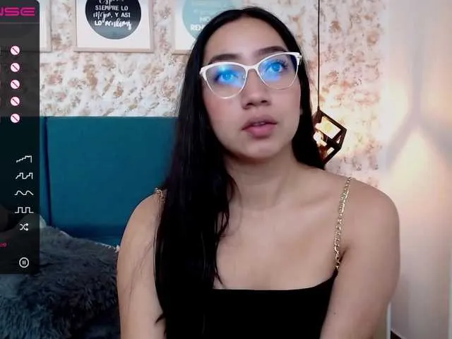 Live sex webcam photo for AbbieMiller09 #273451761