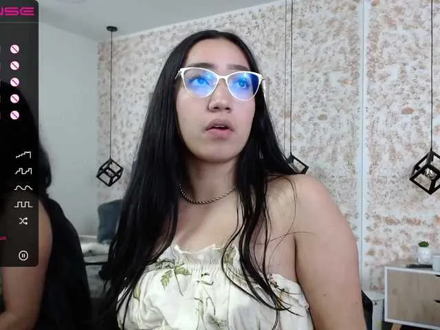 Live sex webcam photo for AbbieMiller09 #273554508