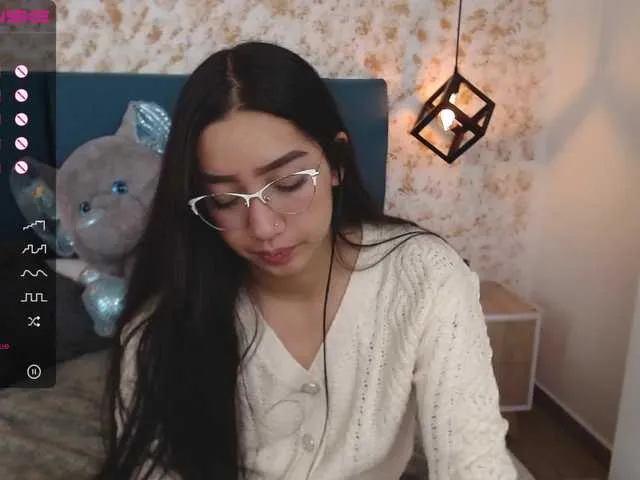 Live sex webcam photo for AbbieMiller09 #273564585