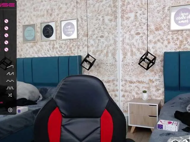 Live sex webcam photo for AbbieMiller09 #273593852