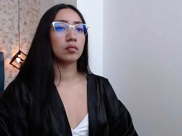 Live sex webcam photo for AbbieMiller09 #273627772