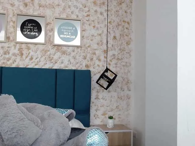 Live sex webcam photo for AbbieMiller09 #273703074