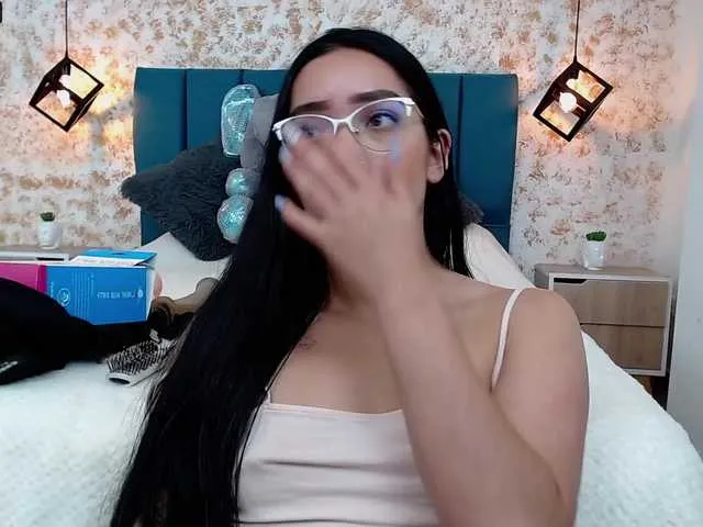 Live sex webcam photo for AbbieMiller09 #274107850