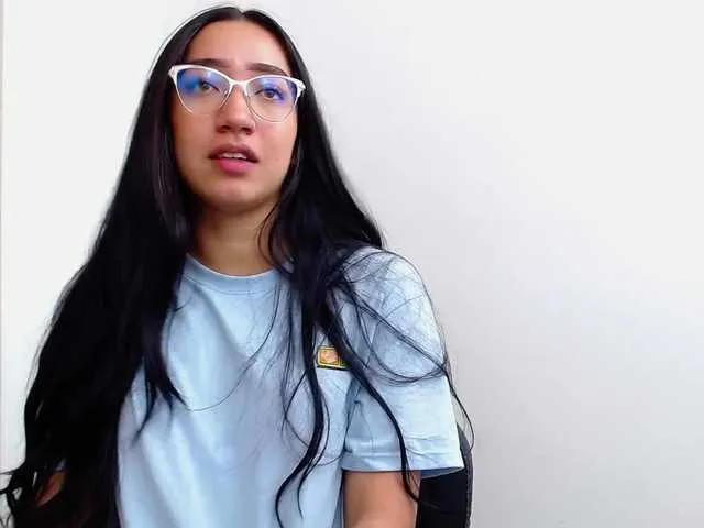 Live sex webcam photo for AbbieMiller09 #274212770