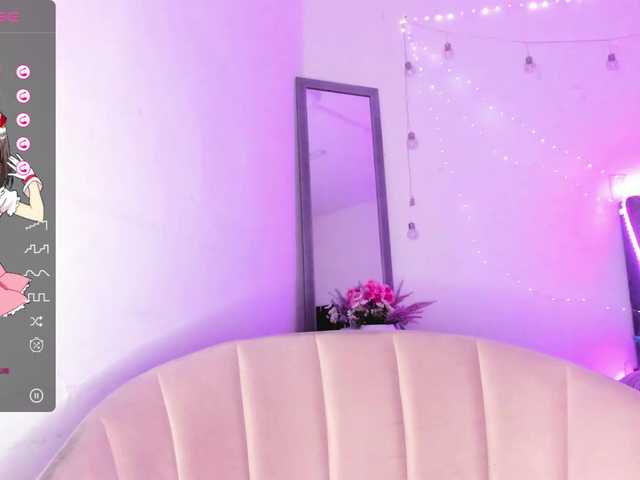 Live sex webcam photo for Abby-Foster-01 #277971730