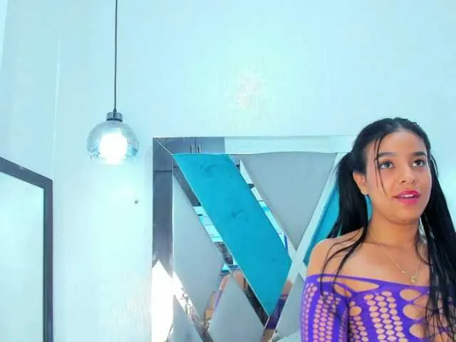 Live sex webcam photo for Abby-Jackssonn #276293437