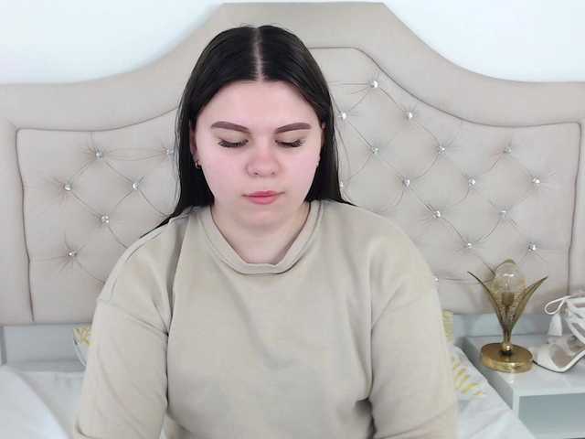 Live sex webcam photo for AbbyAngel #277797438