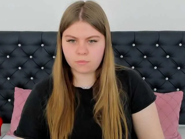 Live sex webcam photo for AbbyAngel #291184361