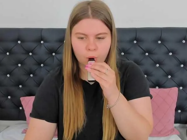 Live sex webcam photo for AbbyAngel #291608608