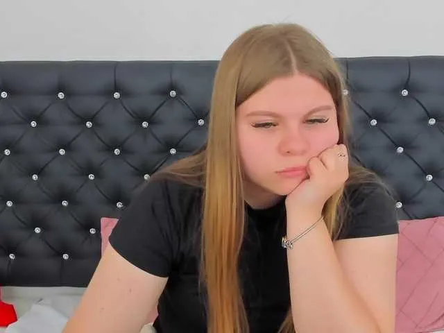 Live sex webcam photo for AbbyAngel #291680591