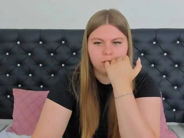 Live sex webcam photo for AbbyAngel #291693260