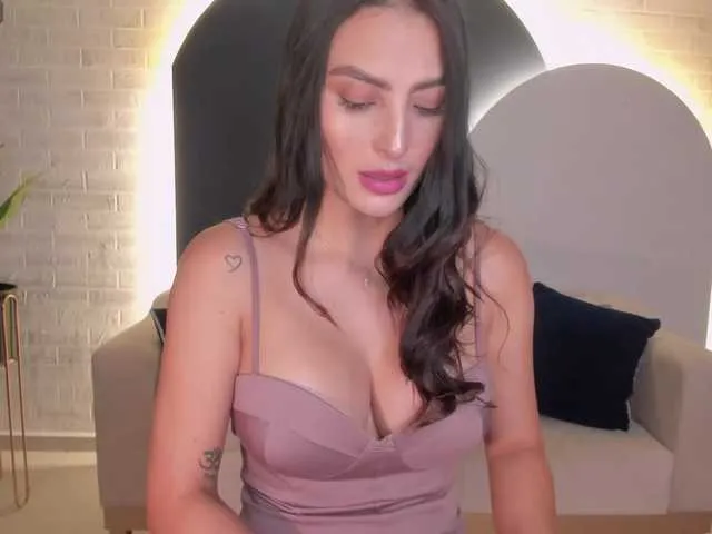 Live sex webcam photo for AbbyDalton #288084035