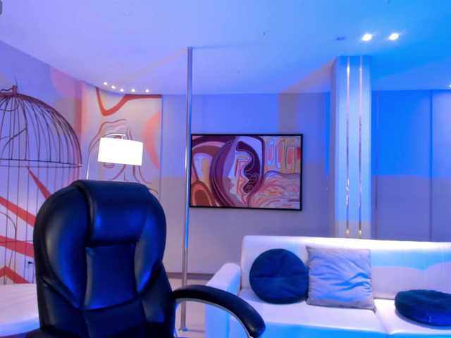 Live sex webcam photo for AbbyDalton #288617298