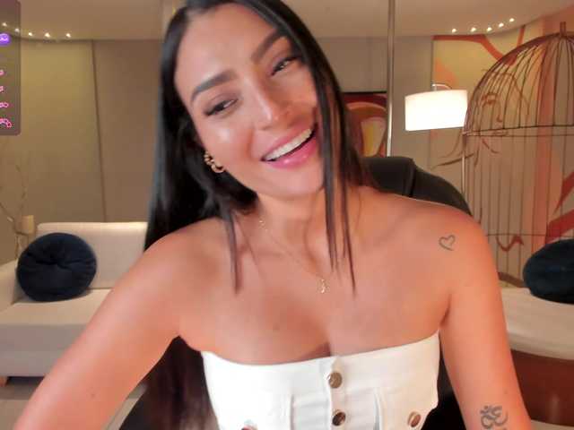 Live sex webcam photo for AbbyDalton #289043229