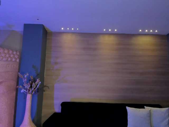 Live sex webcam photo for AbbyDalton #291837619