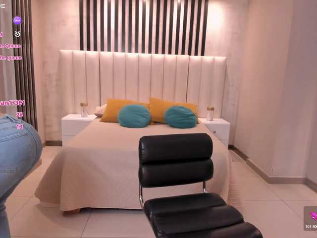 Live sex webcam photo for AbbyDalton #291956180