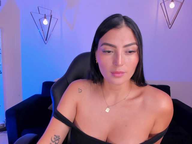 Live sex webcam photo for AbbyDalton #292007555