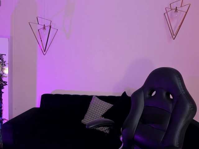 Live sex webcam photo for AbbyDalton #292043000