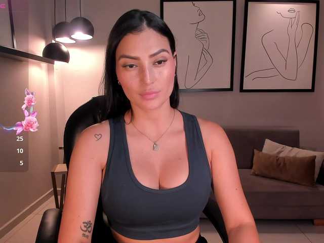 Live sex webcam photo for AbbyDalton #292118293