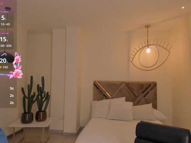 Live sex webcam photo for AbbyDalton #292144702