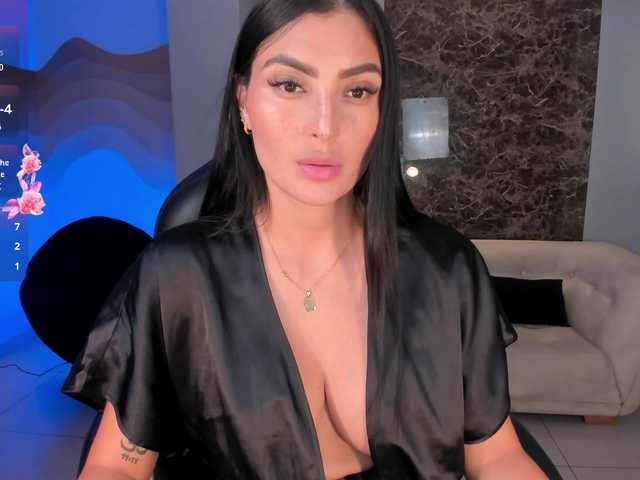 Live sex webcam photo for AbbyDalton #292217478