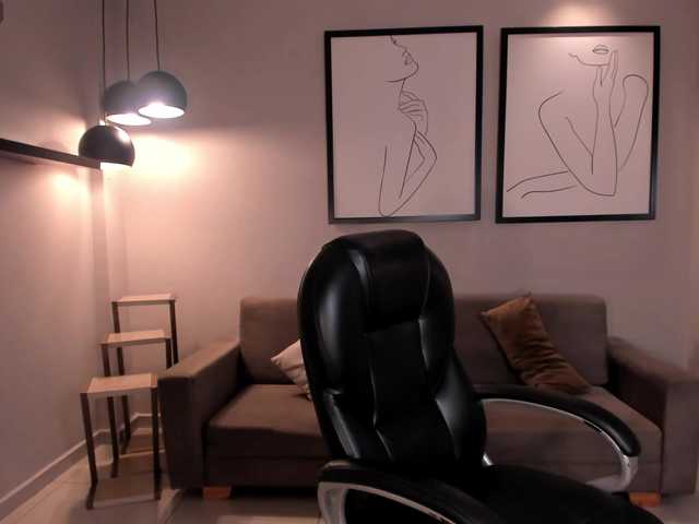 Live sex webcam photo for AbbyDalton #292263197