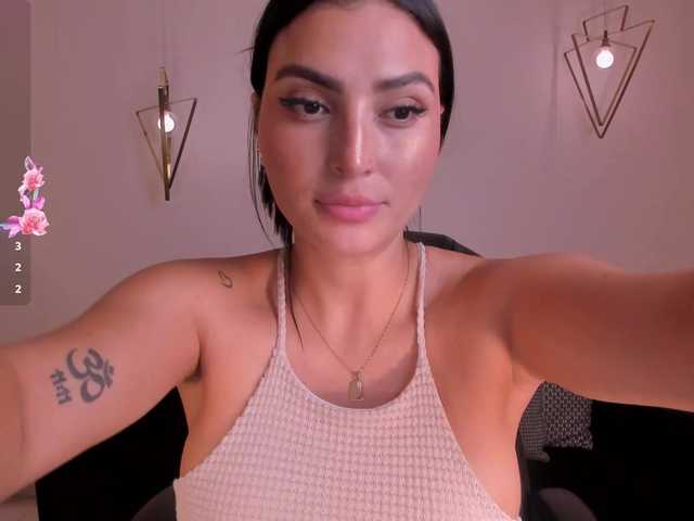 Live sex webcam photo for AbbyDalton #292311015