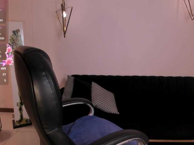 Live sex webcam photo for AbbyDalton #292324923