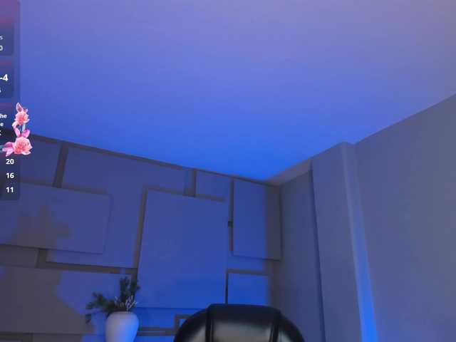 Live sex webcam photo for AbbyDalton #292398536