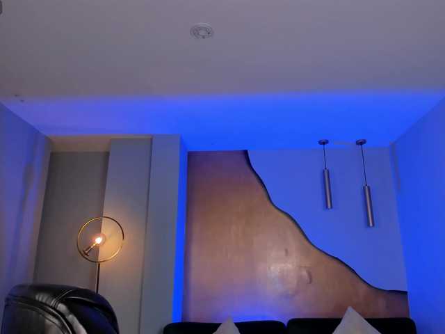 Live sex webcam photo for AbbyDalton #292444191